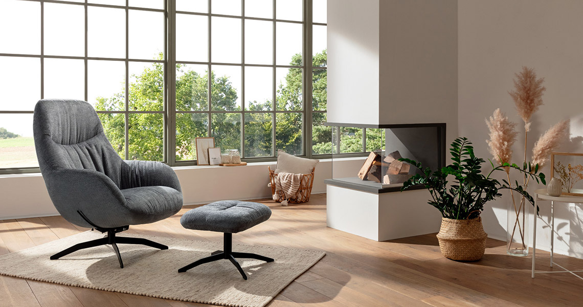 ALASSIO-Relax-Sessel-light-mit-Hocker_Stoff-movie-zink_Kreuzfuß